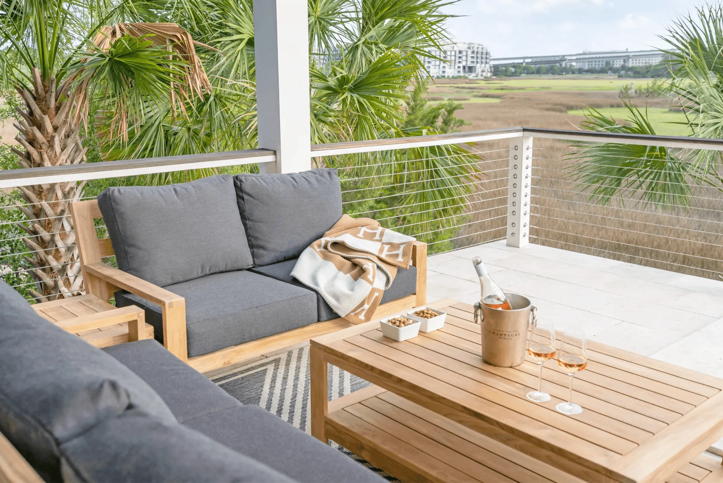 Charleston 4-Piece Lounge Set
