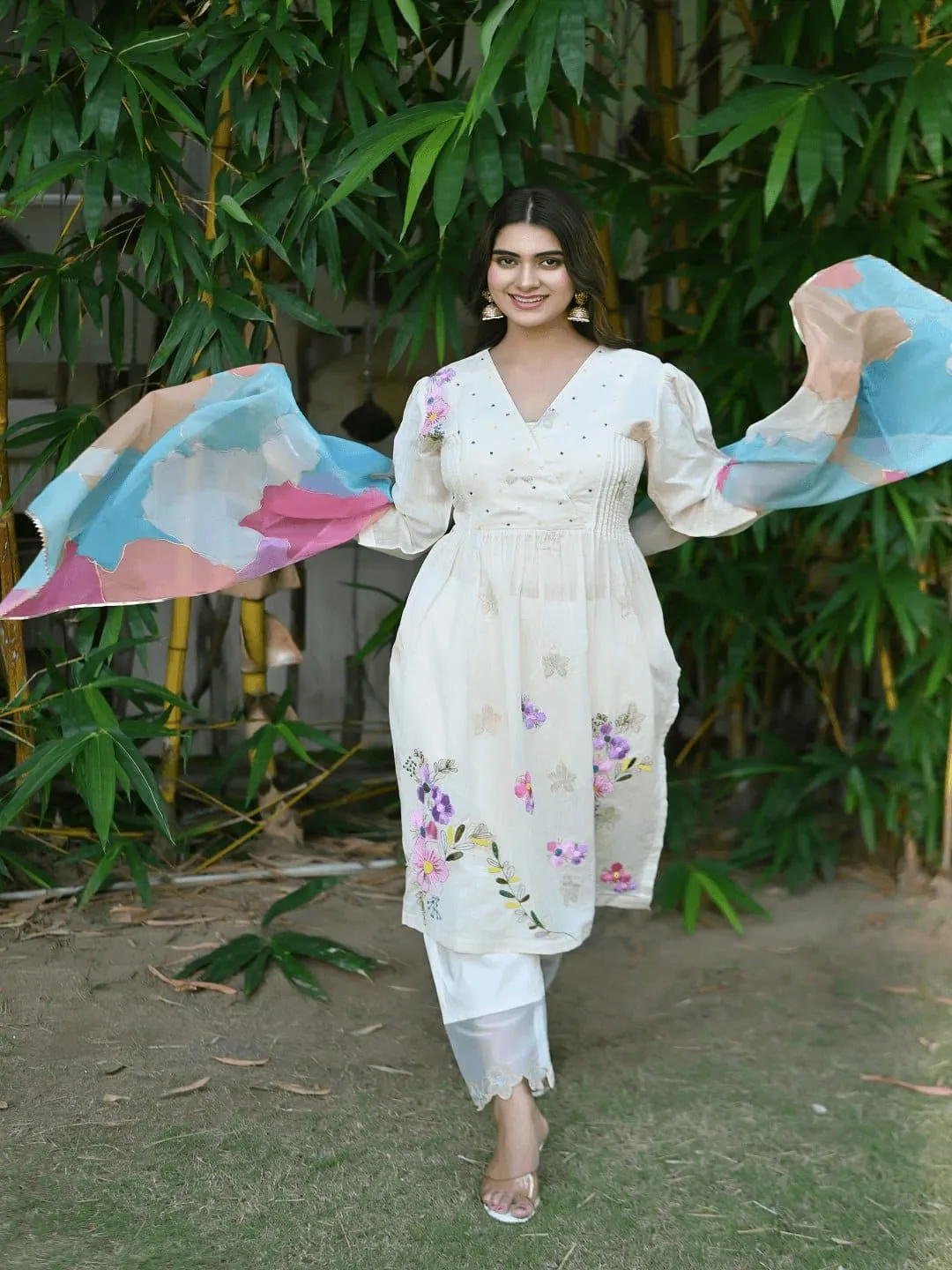 Off-White Dainty Dazzel Bold Floral Kurta Set