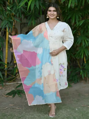 Off-White Dainty Dazzel Bold Floral Kurta Set