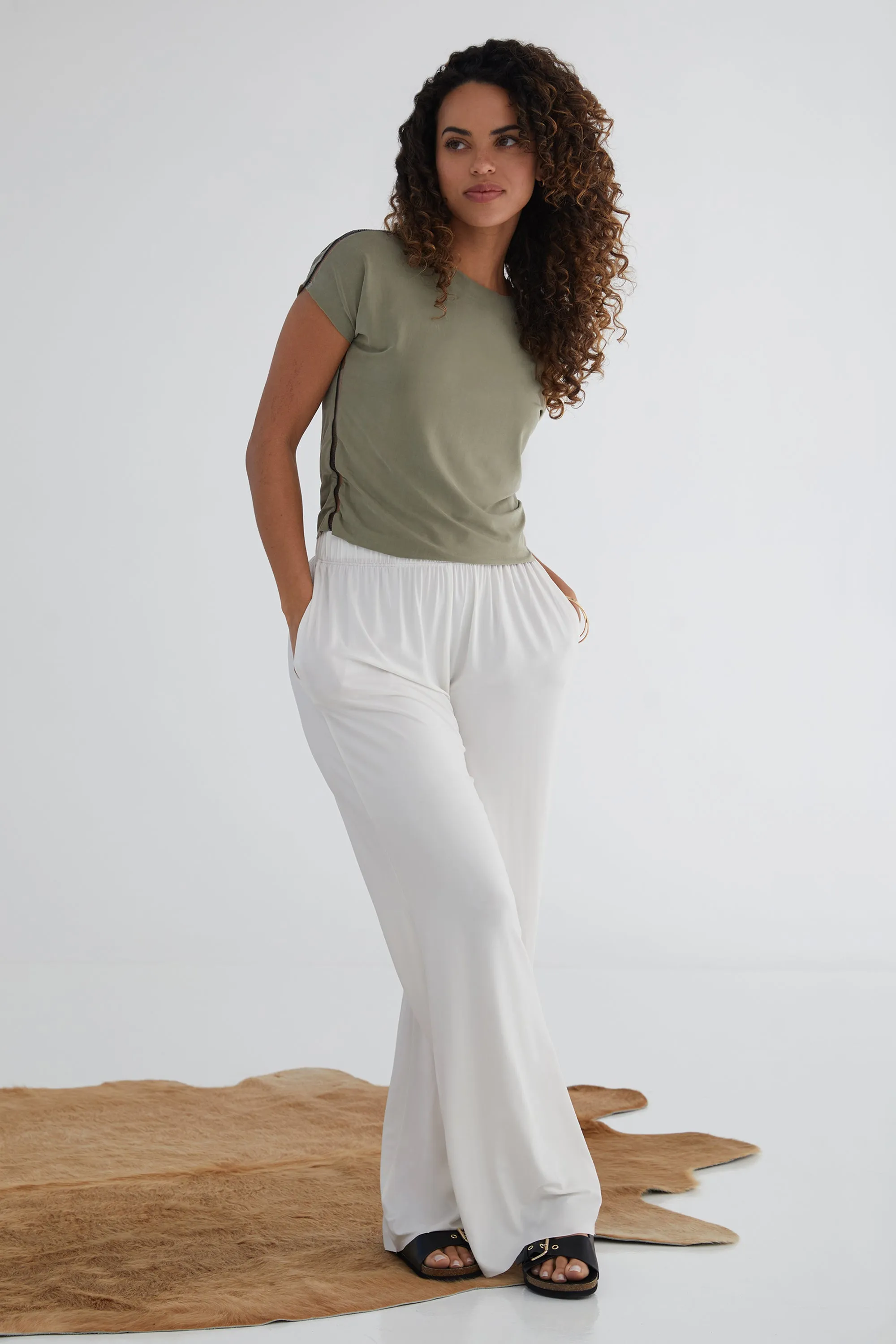 The Effortless Palazzo: Pant - Flow Cupro - Salt