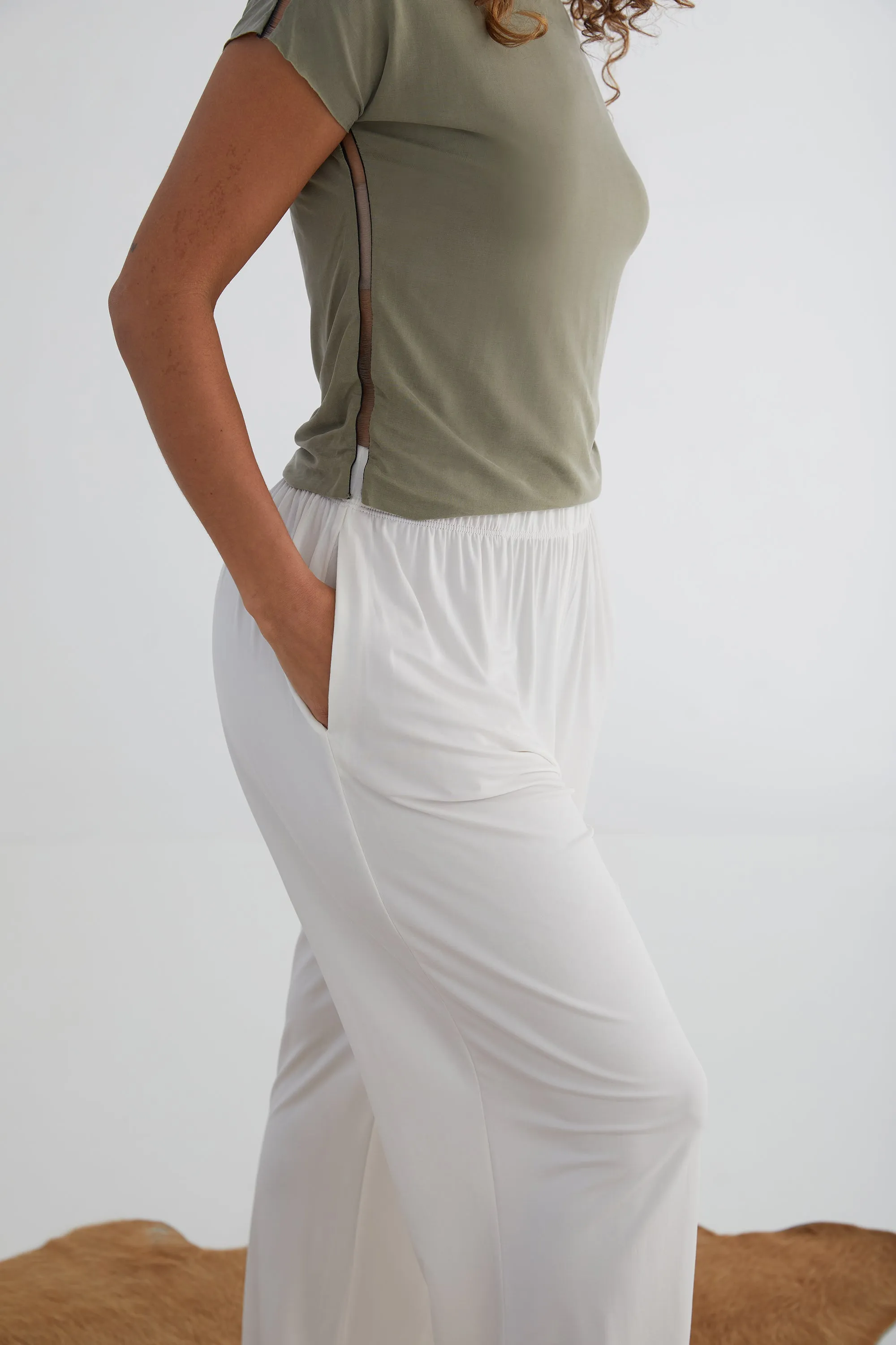 The Effortless Palazzo: Pant - Flow Cupro - Salt